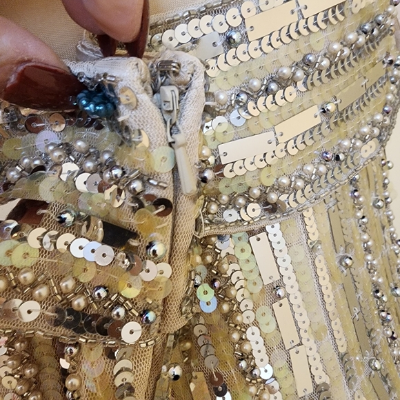 JOVANI Silver and Cream Sequin Strappled Prom Gown Sz 14 - Picture 13 of 15